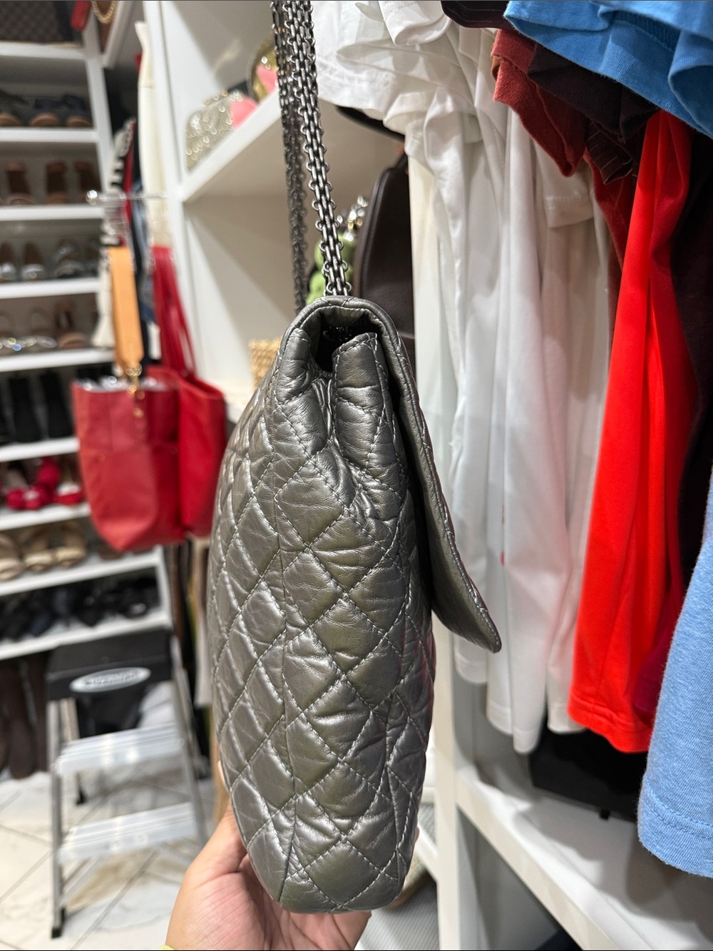 Authentic Chanel 2.55 Reissue Maxi Flap Metallic Crinkled 2011 - Picture 4 of 15